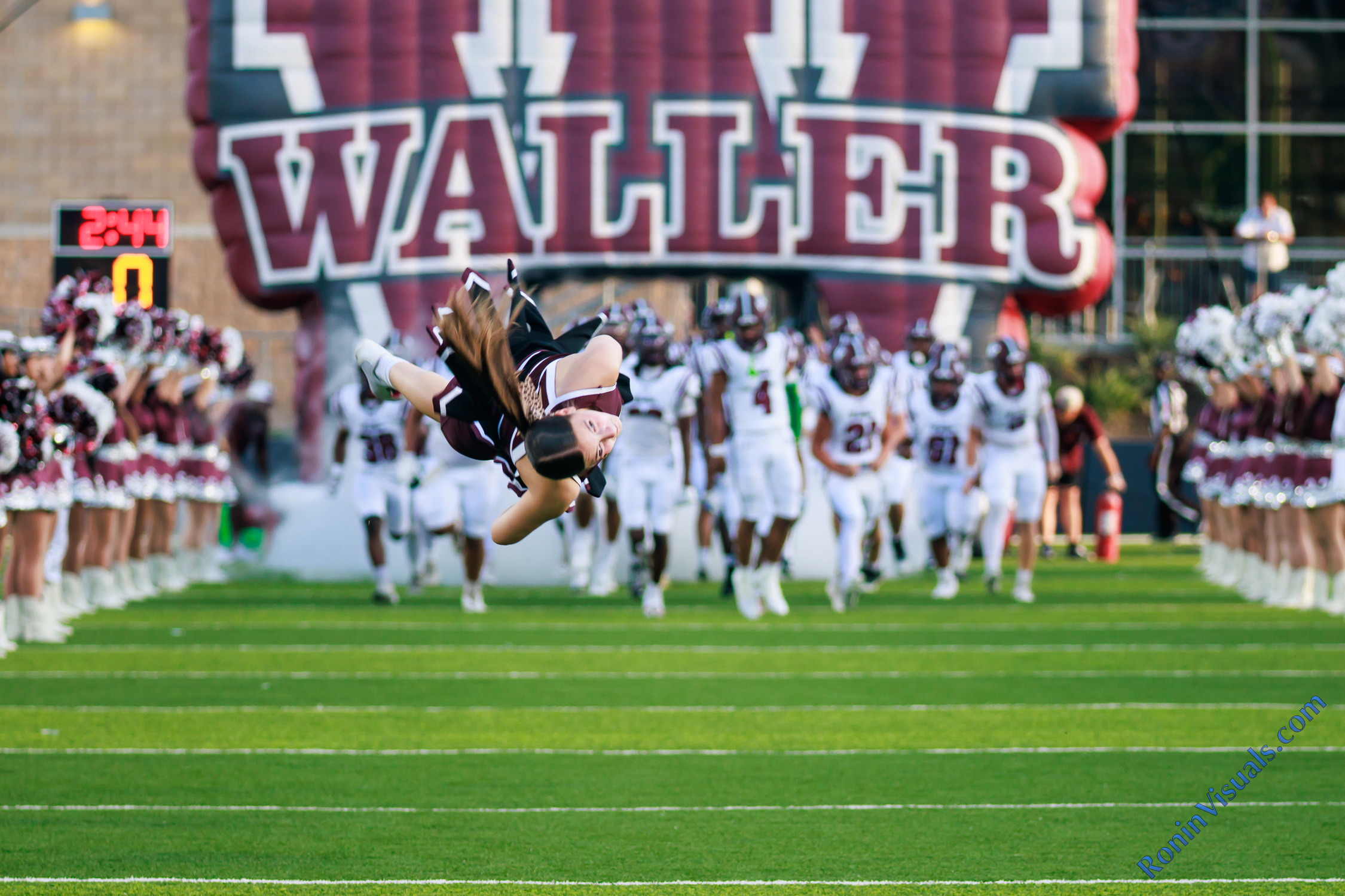 The Waller Bulldogs defeat the Spring Lions, 40-0, at Planet Ford Stadium in Spring, Texas, on Friday, Sept. 4, 2026. (Photo by Creighton Holub, © 2026 Ronin Visuals, all rights reserved.)